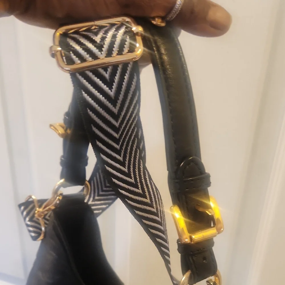 Michael Kors Black Leather Shoulder Bag w Studded Sides, Gold Accents, Guitar S - Picture 8 of 10